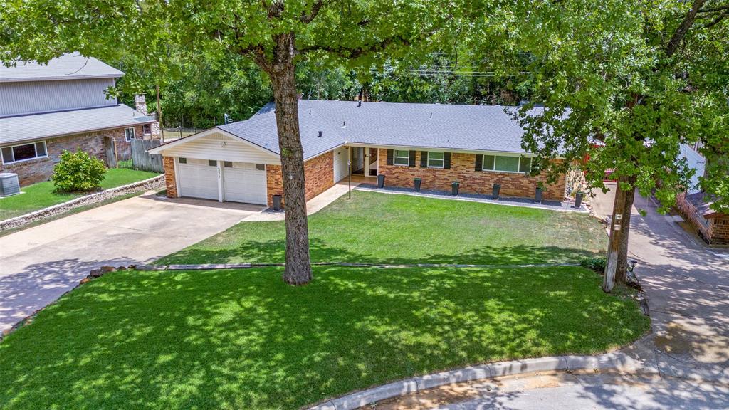 511 Westcliff Drive Property Photo 1