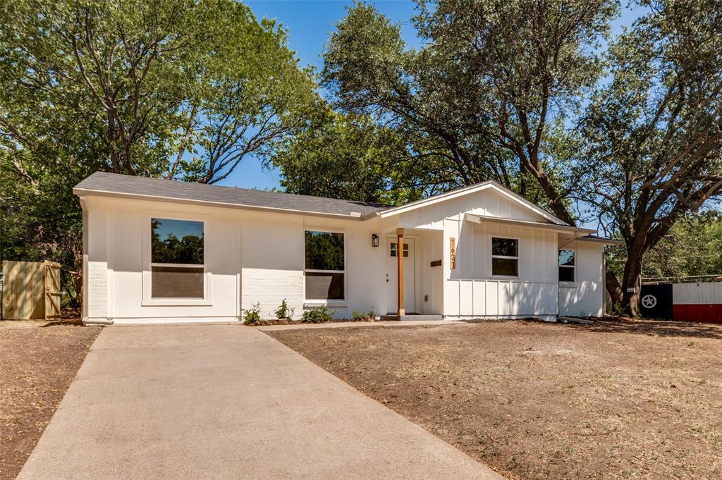 1631 Western Park Court Property Photo 2