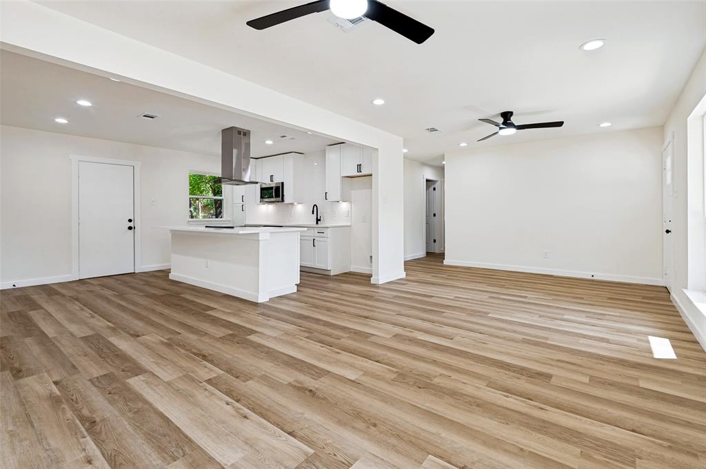 1631 Western Park Court Property Photo 4