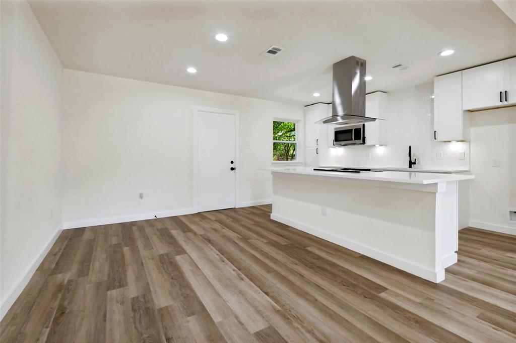 1631 Western Park Court Property Photo 8