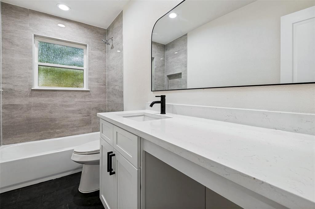 1631 Western Park Court Property Photo 18
