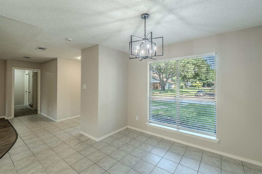 1514 Hindsdale Drive Property Photo 8