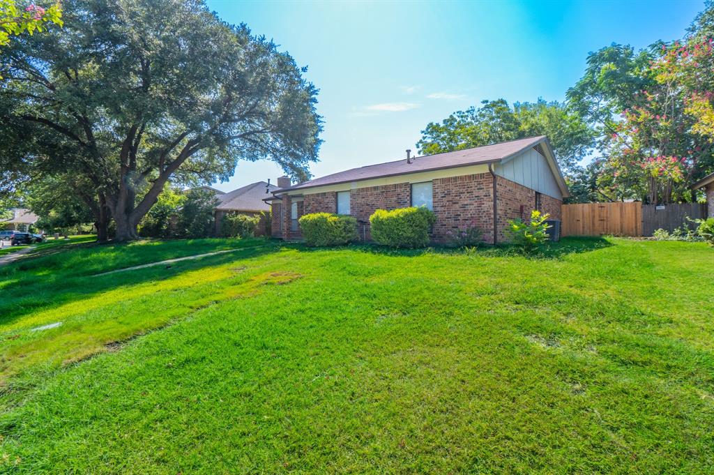 1514 Hindsdale Drive Property Photo 22