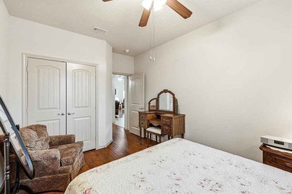 4524 Lacewood Drive Property Photo 4