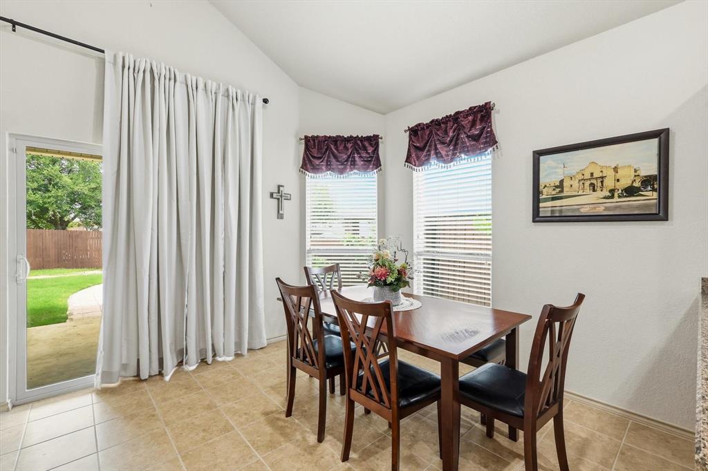 4524 Lacewood Drive Property Photo 12