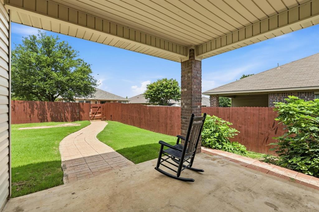 4524 Lacewood Drive Property Photo 16