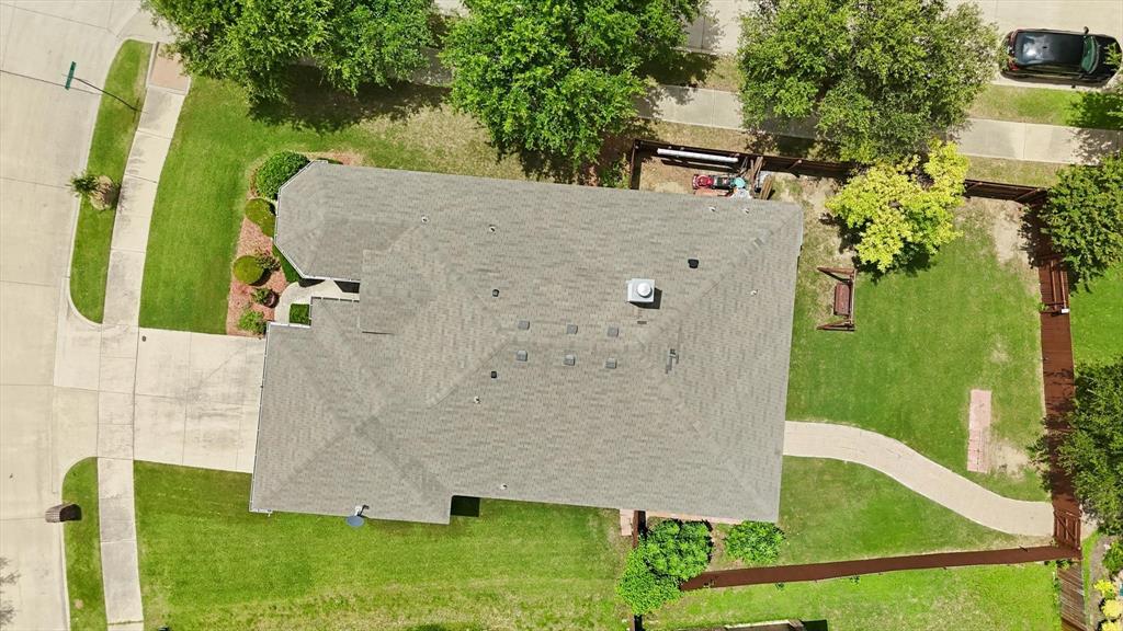 4524 Lacewood Drive Property Photo 18