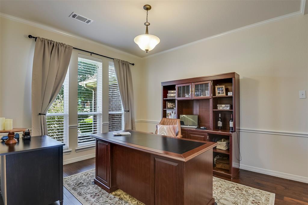 8051 Mavis Avenue Property Photo 5