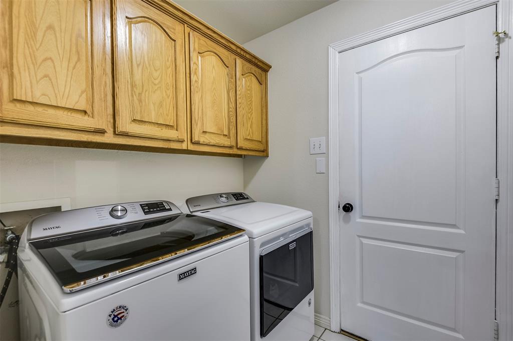8051 Mavis Avenue Property Photo 12