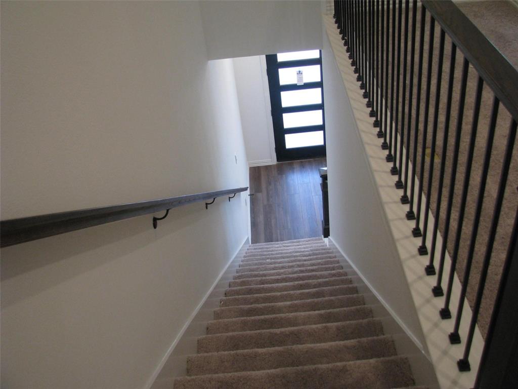 7557 Laburnam Road Property Photo 5