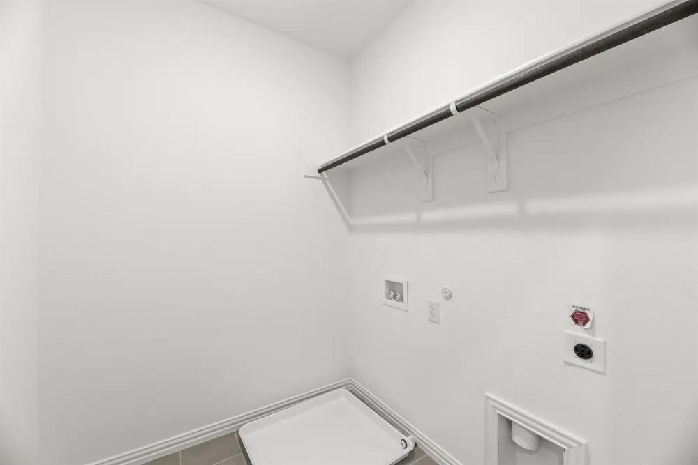7557 Laburnam Road Property Photo 14