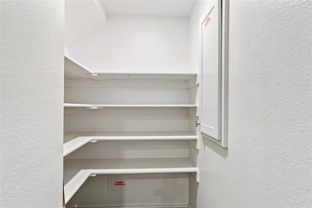 537 Parkside Drive Property Photo 13