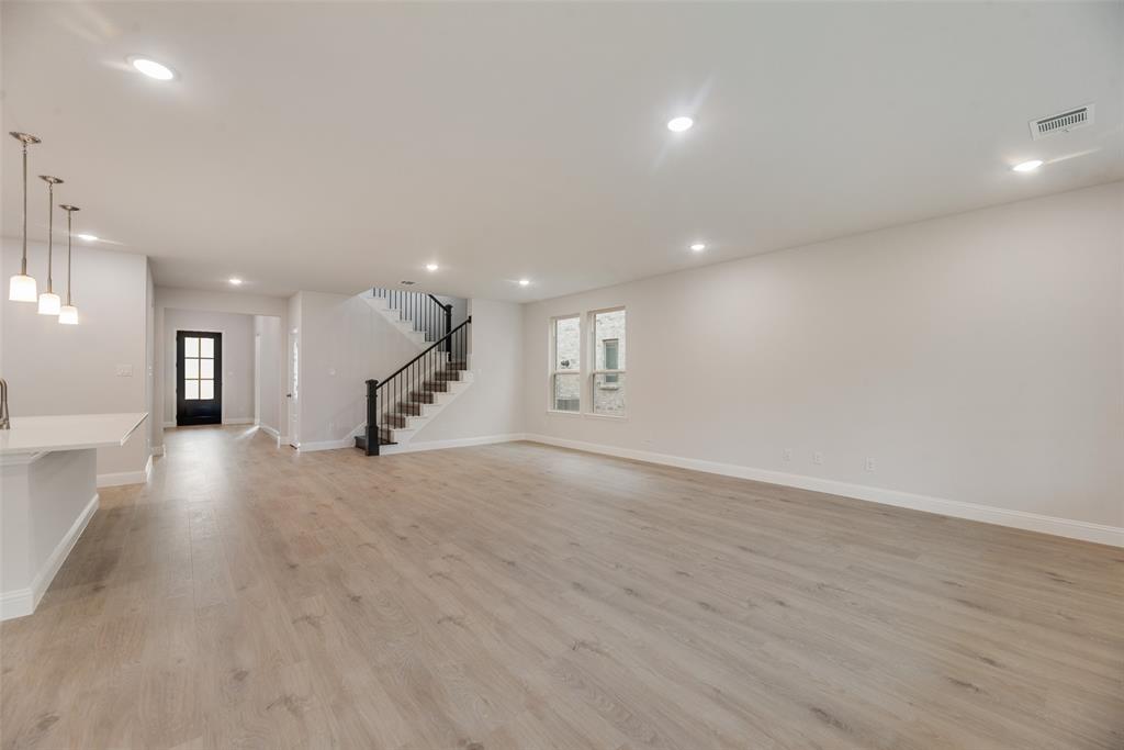 4112 Picton Avenue Property Photo 12