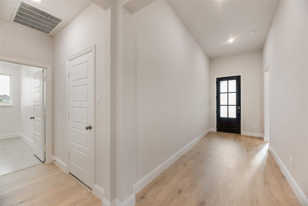 4112 Picton Avenue Property Photo 15