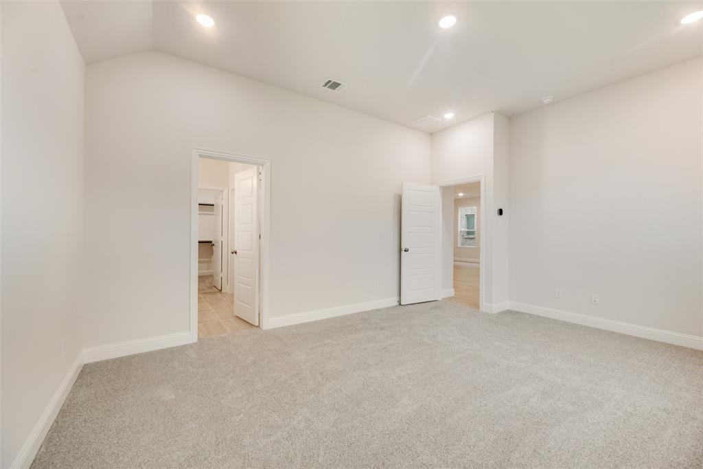 4112 Picton Avenue Property Photo 17