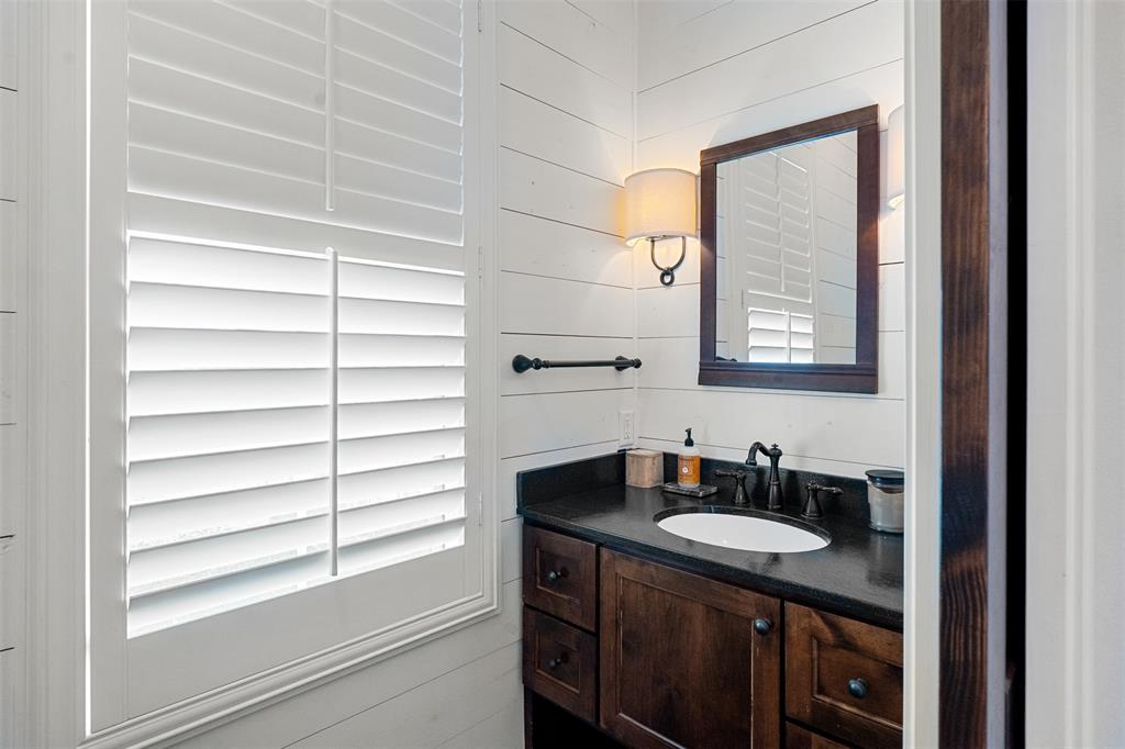 6870 Shore Crest Way Property Photo 7