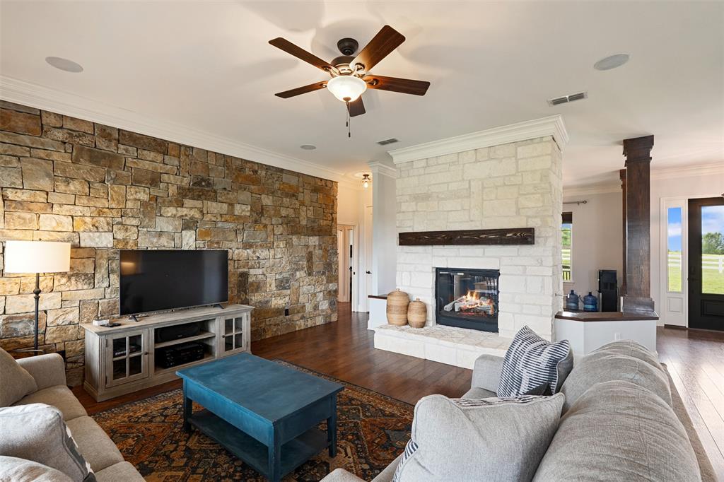 6870 Shore Crest Way Property Photo 9