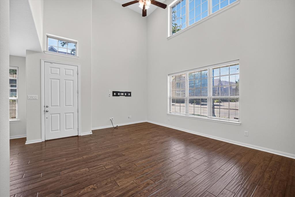 233 Brick Row Drive Property Photo 6