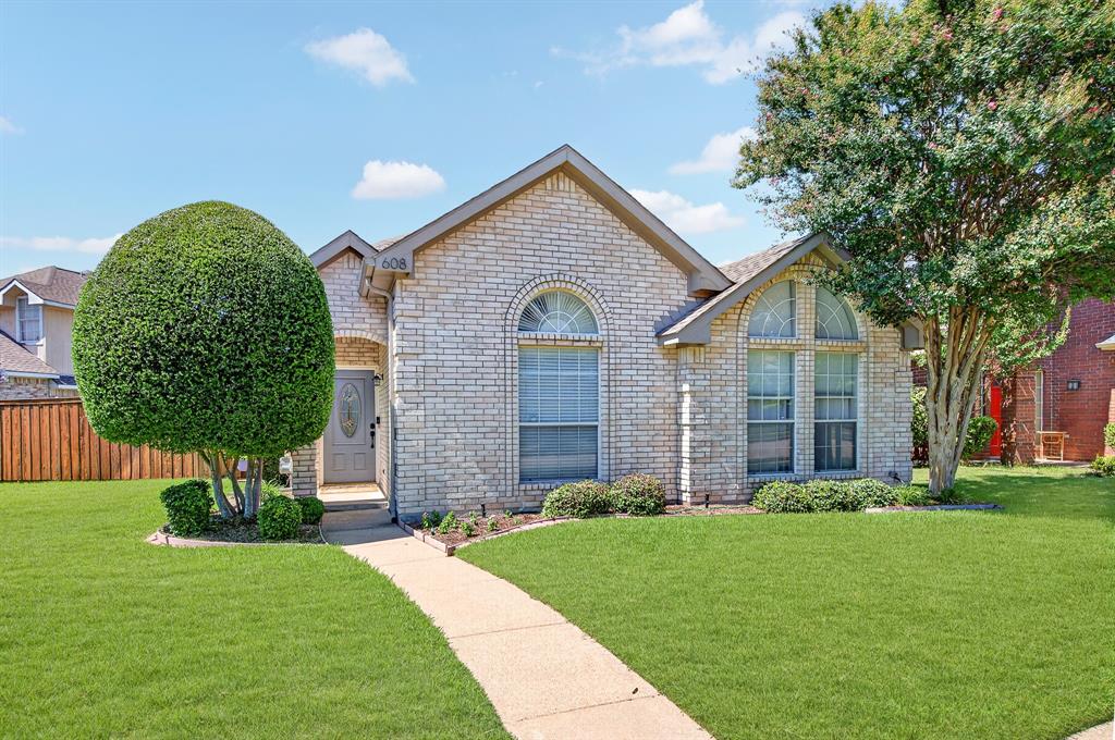608 Raintree Circle Property Photo 1