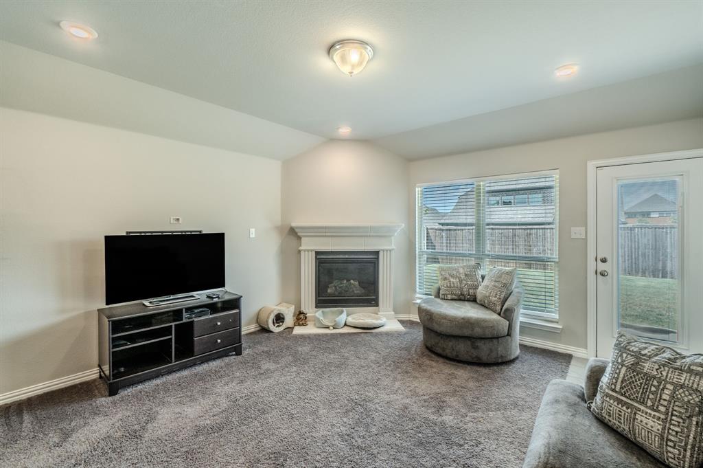 2116 Dorsey Drive Property Photo 2