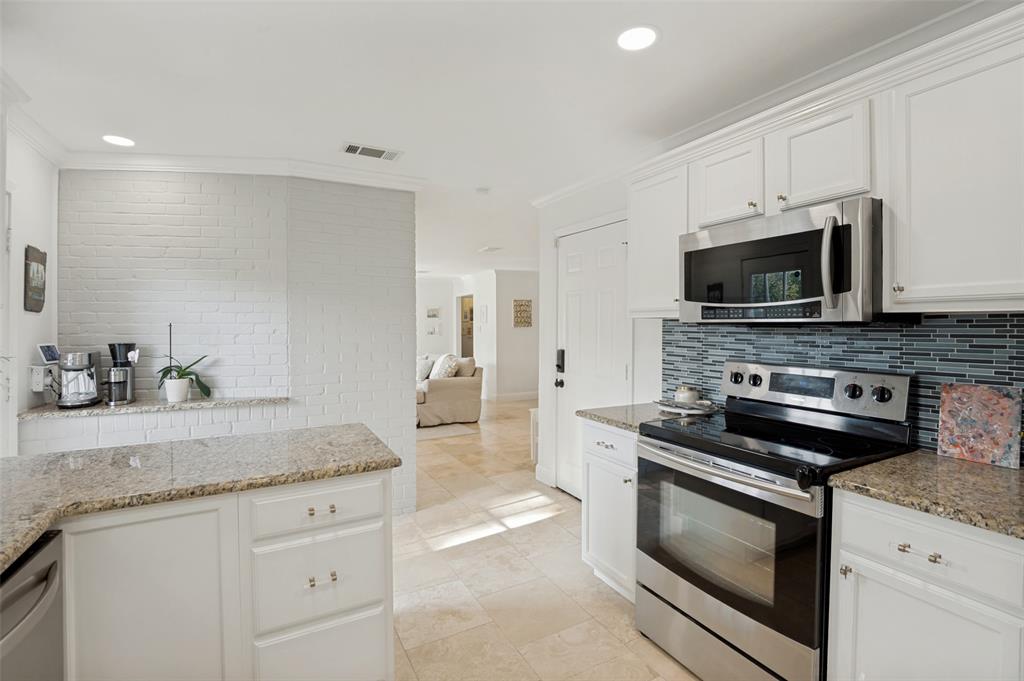 10810 Beauty Lane Property Photo 11
