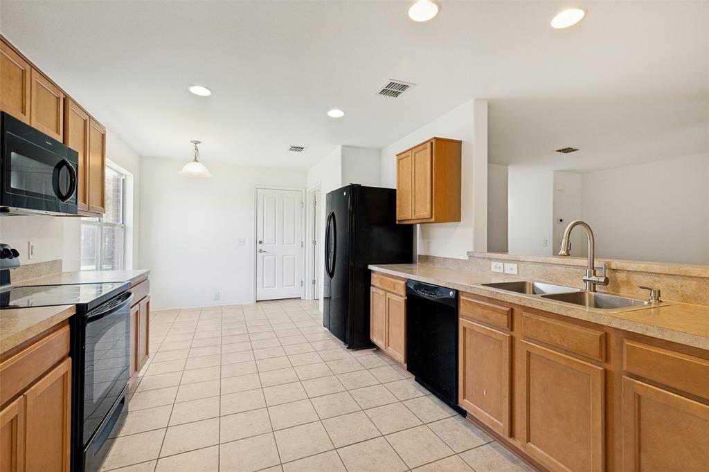 15985 Avenel Way Property Photo 1
