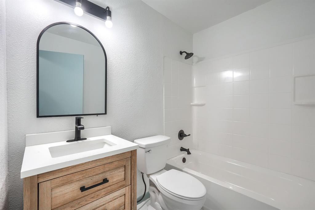 1802 Refinery Road Property Photo 13