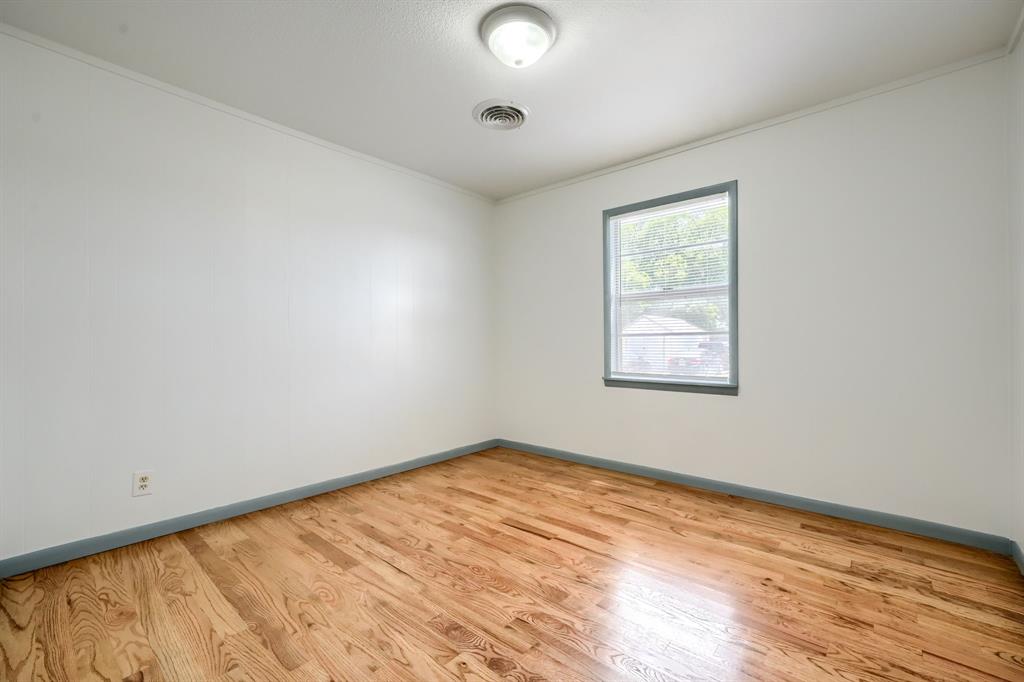 1802 Refinery Road Property Photo 14
