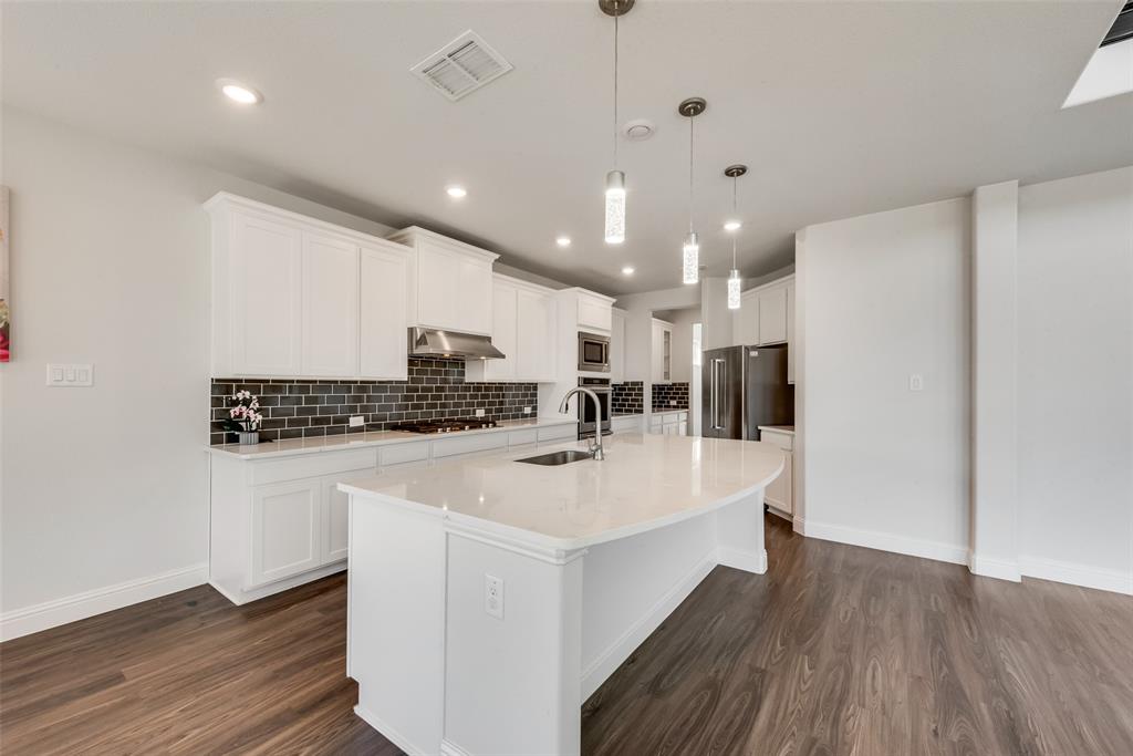 2112 Millwall Drive Property Photo 10