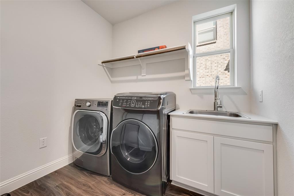 2112 Millwall Drive Property Photo 17