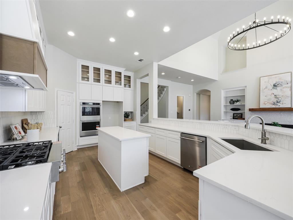 7798 Meadow Hill Drive Property Photo 11