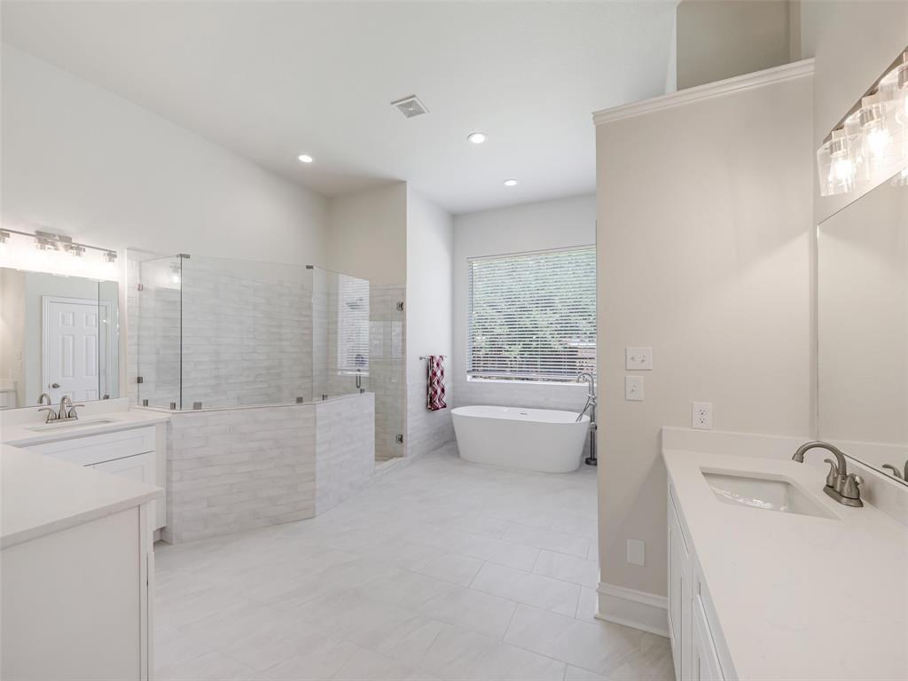 7798 Meadow Hill Drive Property Photo 14