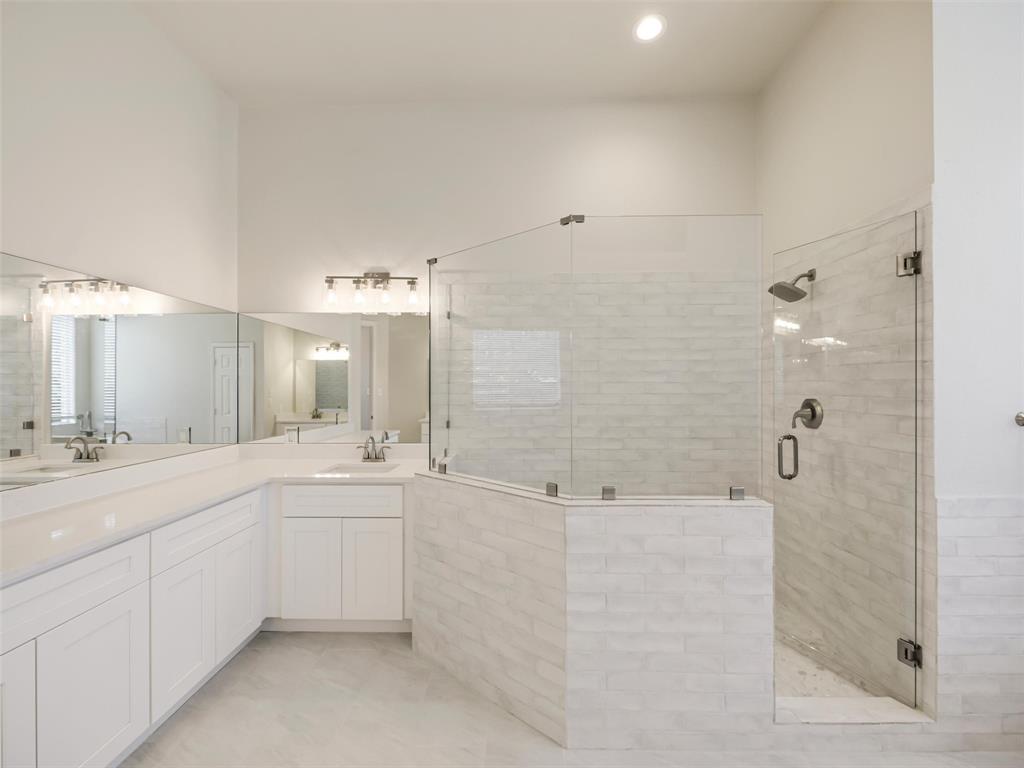 7798 Meadow Hill Drive Property Photo 15