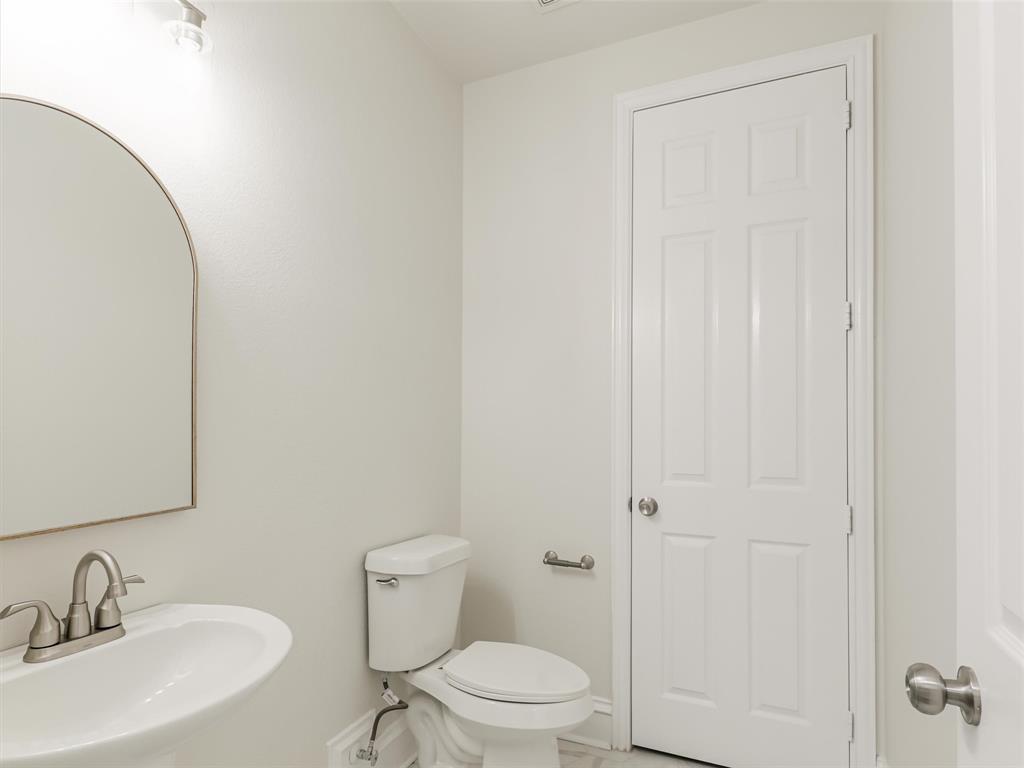 7798 Meadow Hill Drive Property Photo 18