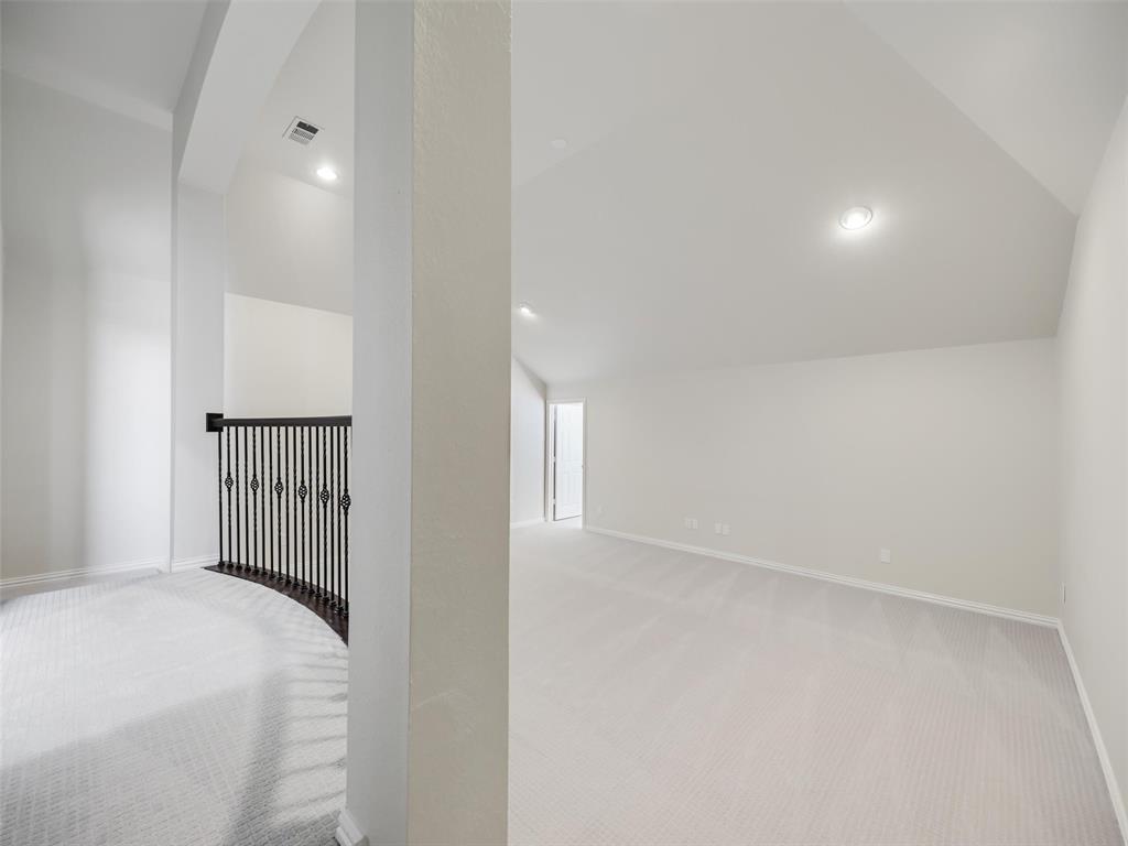 7798 Meadow Hill Drive Property Photo 22