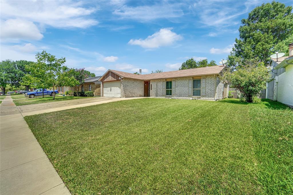 225 Rockcrest Drive Property Photo 2