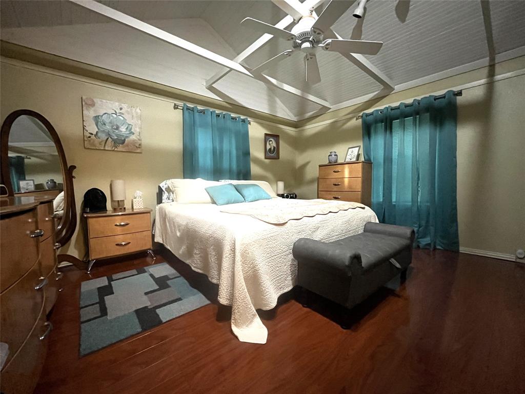 301 Briggs Street Property Photo 14