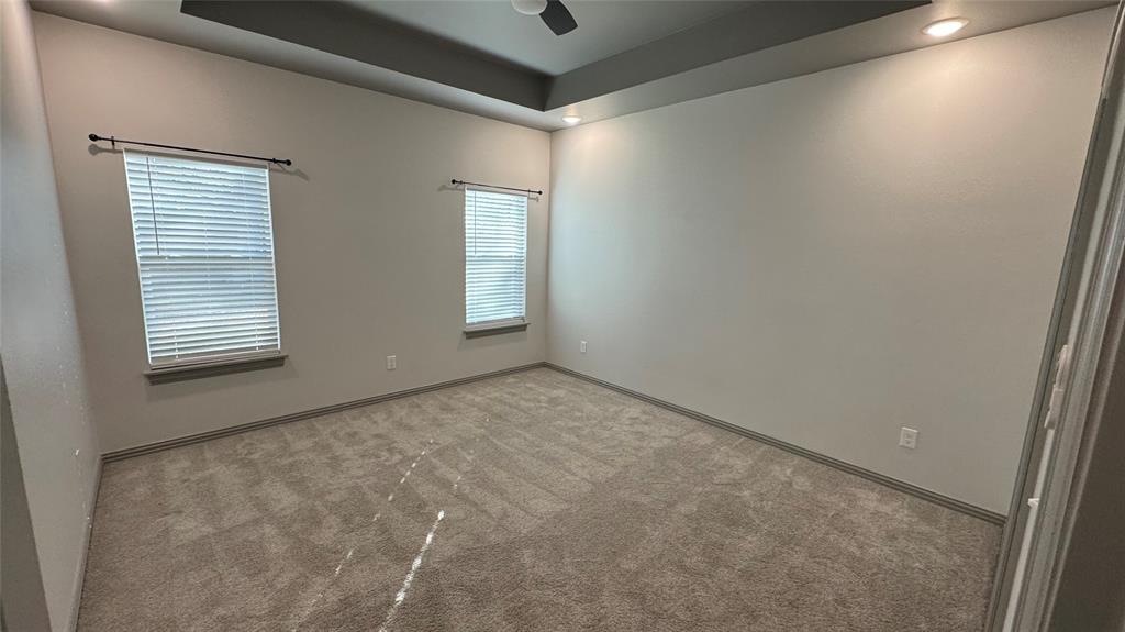 207 S 4th Property Photo 8