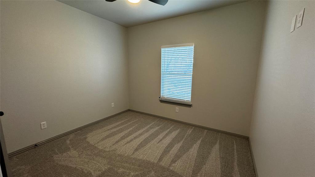 207 S 4th Property Photo 10