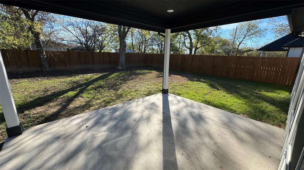 207 S 4th Property Photo 15