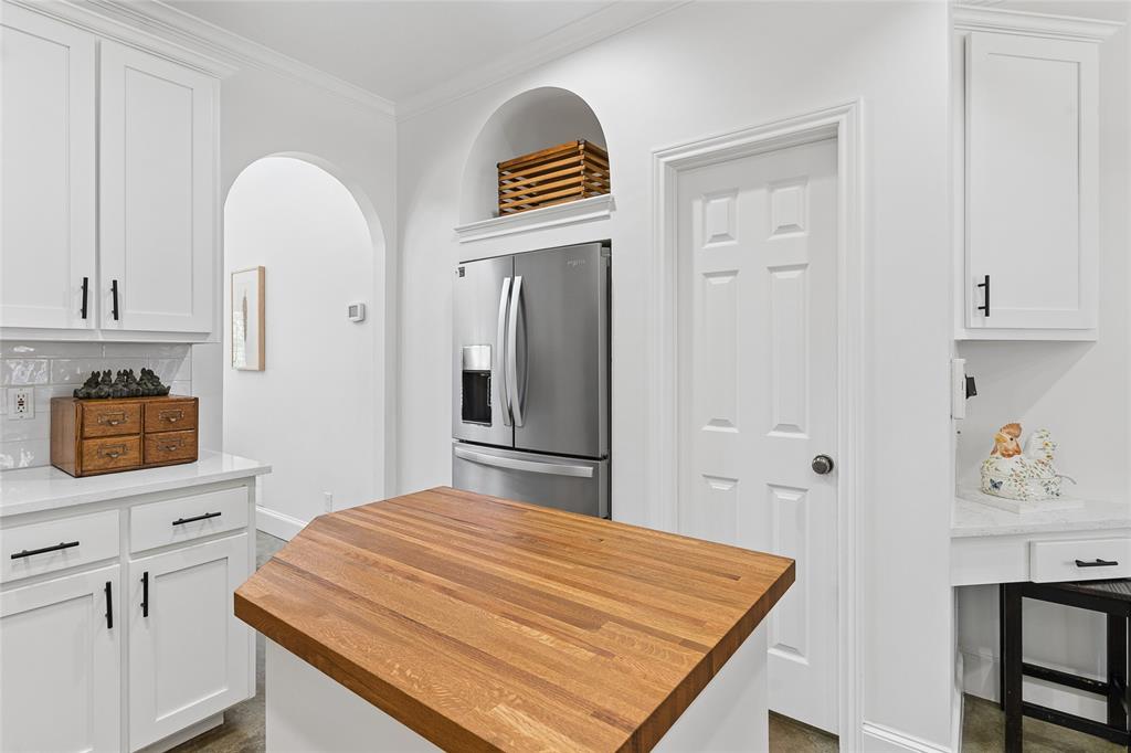 4030 Weston Road Property Photo 17