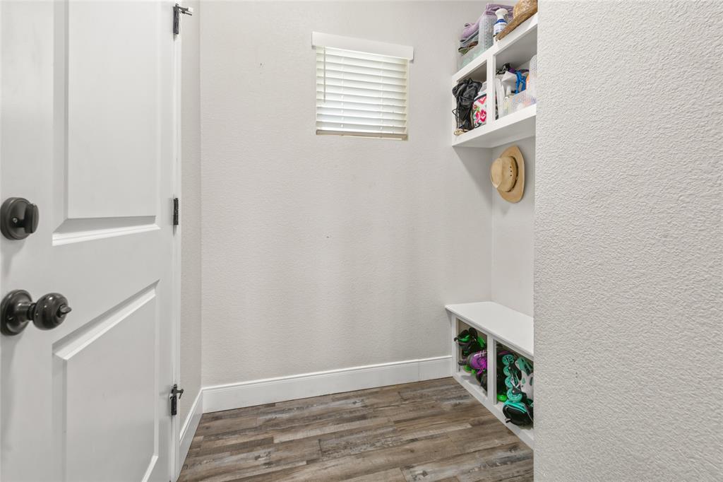 128 Hawker Lane Property Photo 28
