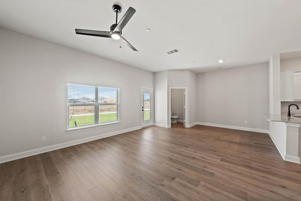 425 Mb's Way Property Photo 4
