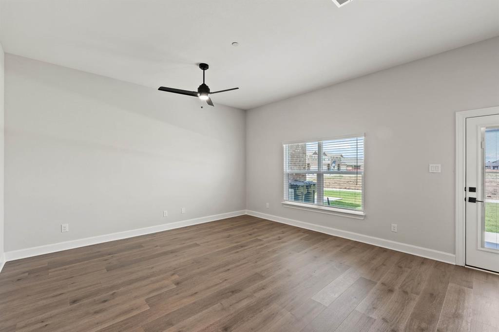 425 Mb's Way Property Photo 5