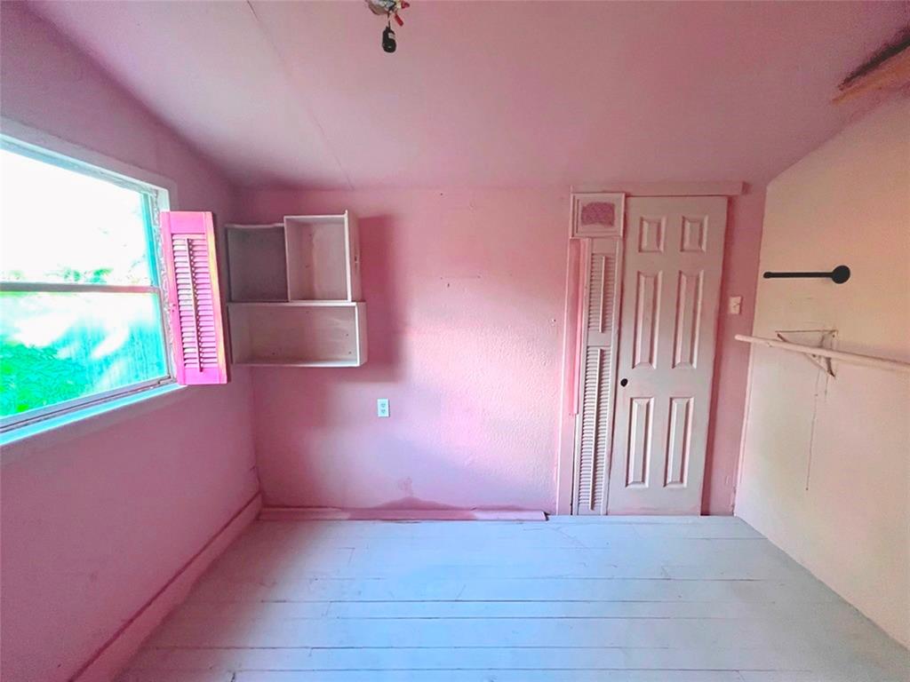 301 S Main Street Property Photo 17