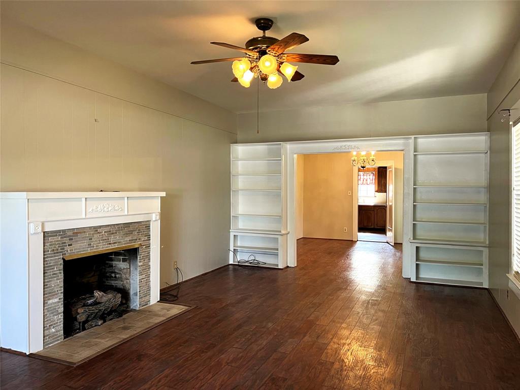 715 E Ikard Street Property Photo 18