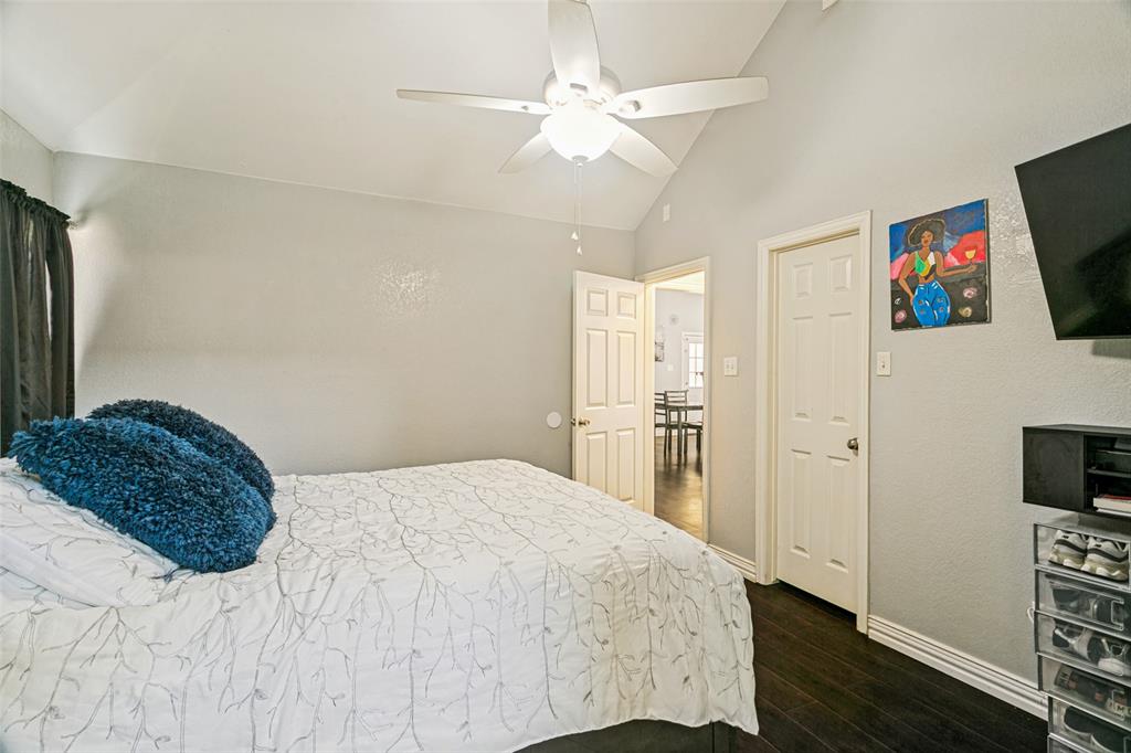 1228 Falcon Trail Property Photo 14
