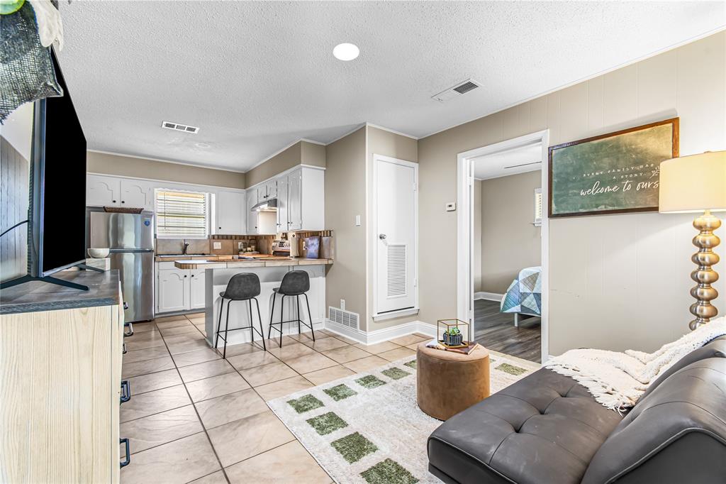 436 Ball Street Property Photo 17