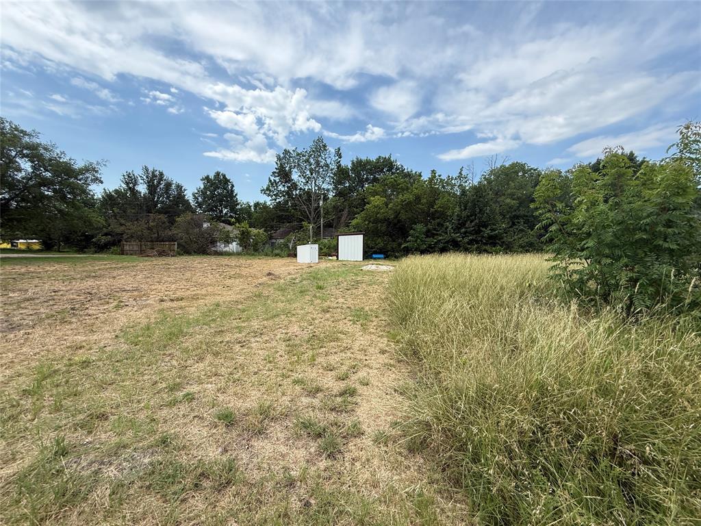 4724 N University Drive Property Photo 1