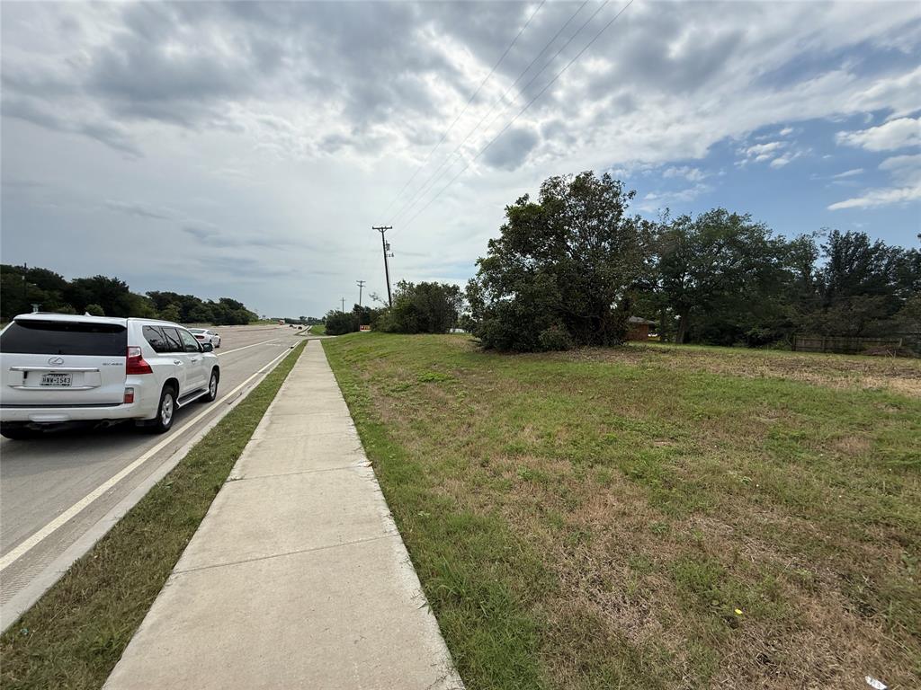 4724 N University Drive Property Photo 5